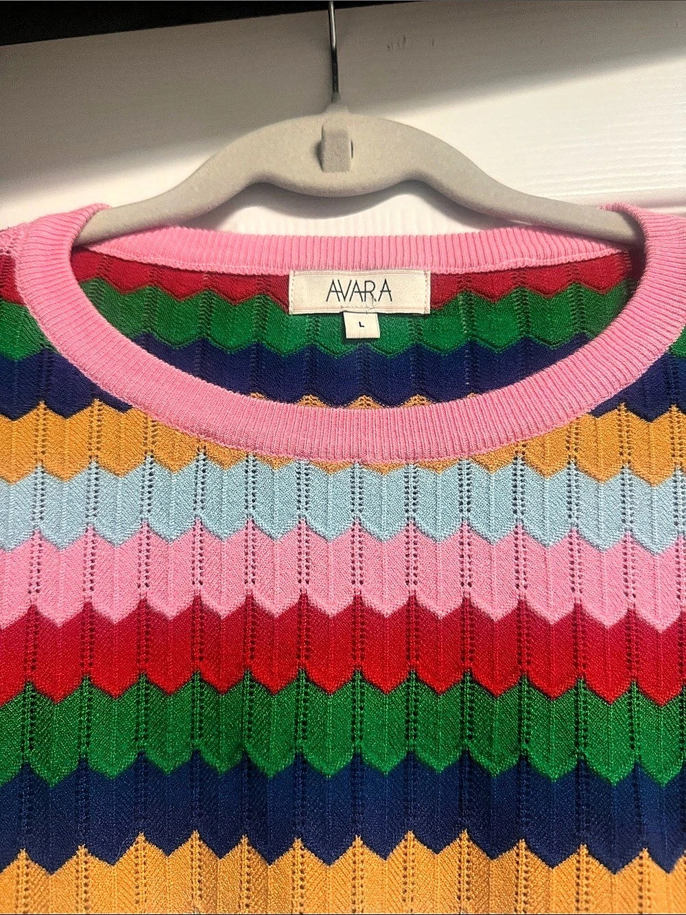 AVARA Multicolor Striped Crewneck Size Large Like New - Picture 4 of 5